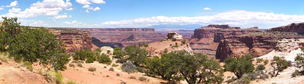A final view to the South and east (near Dead Horse Point State Park).