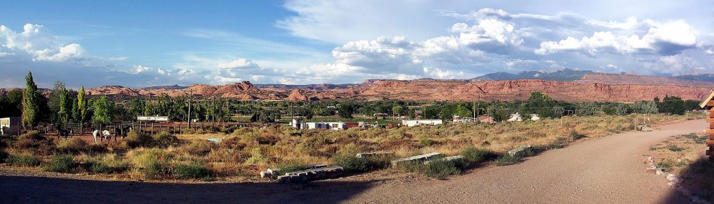 This panorama shows the view east from our campsite -- again, you can see the La Sal mountains on the horizon at the right.
